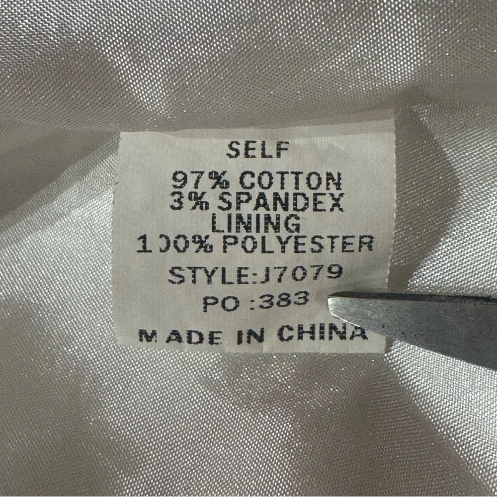 Michel Large Floral Blazer in White and Orange Floral - Picture 5 of 12